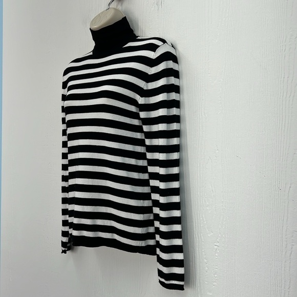 Zara - Black And White Stripe Soft Turtleneck Lightweight Sweater Size Large - Picture 5 of 10
